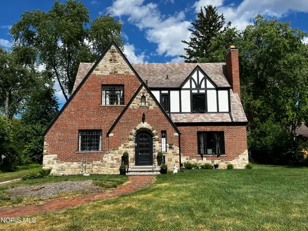 2718 Barrington Drive, Toledo, OH 43606