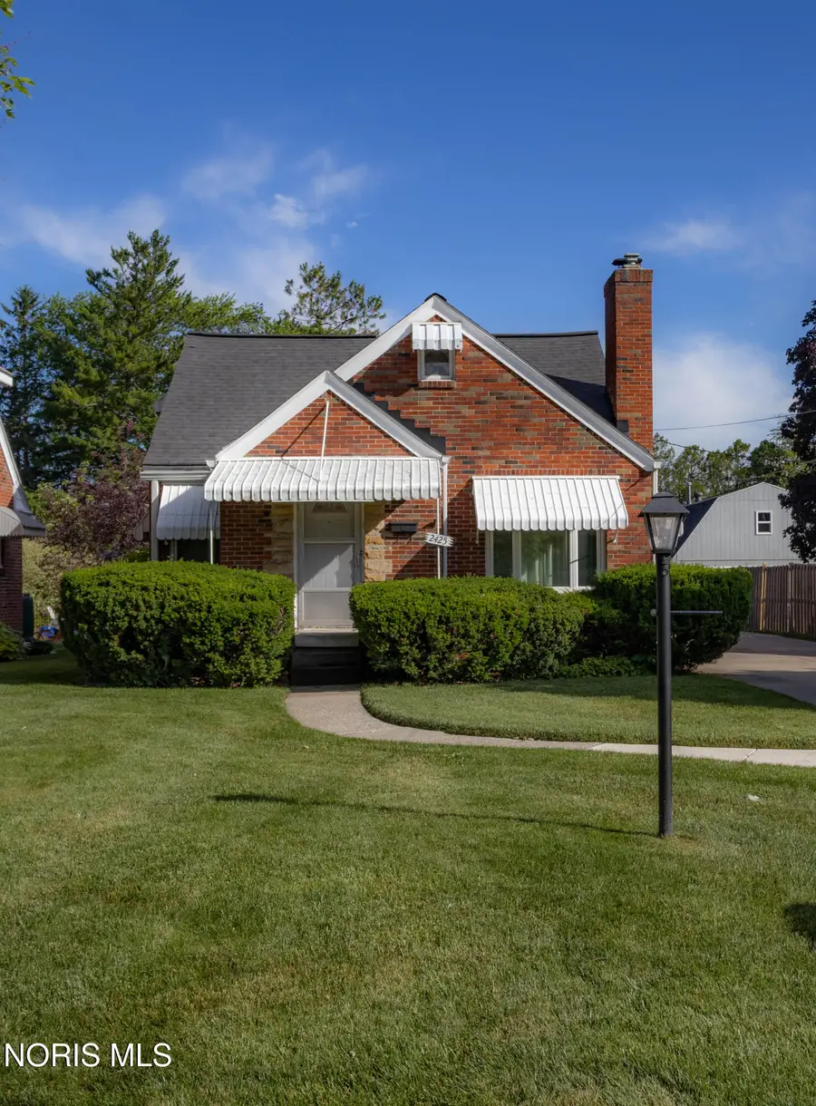 2425 River Road, Maumee, OH 43537 - #2