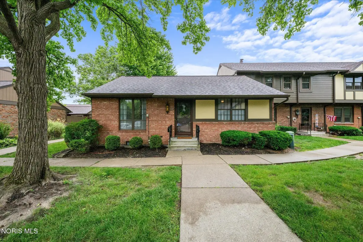 22 Knollwood Drive, Perrysburg, OH 43551 - #1