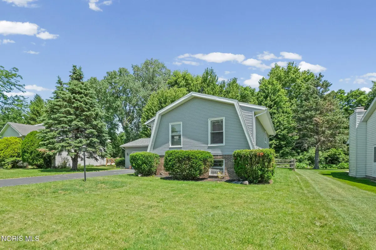 600 Wilkshire Drive, Waterville, OH 43566 - #1