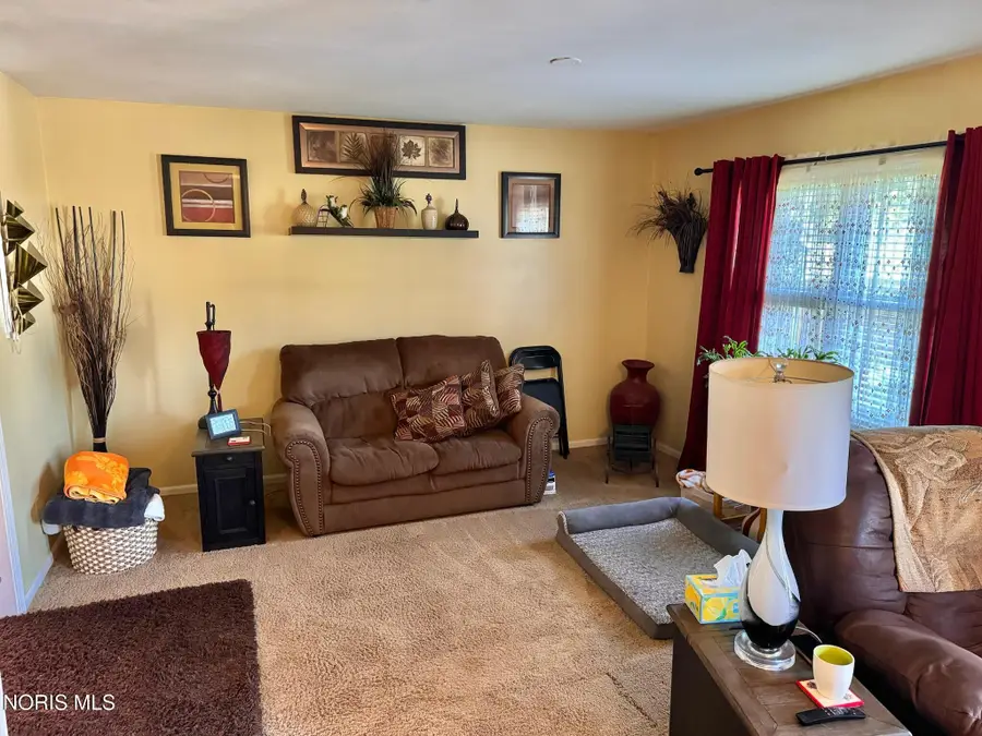 818 Shawanoe Street, Montpelier, OH 43543 - #3