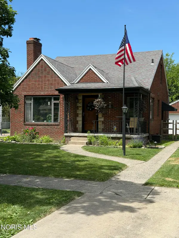 3124 Heatherdowns Boulevard, Toledo, OH 43614