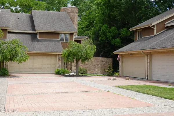 1677 Wyandotte Boulevard, Maumee, OH 43537