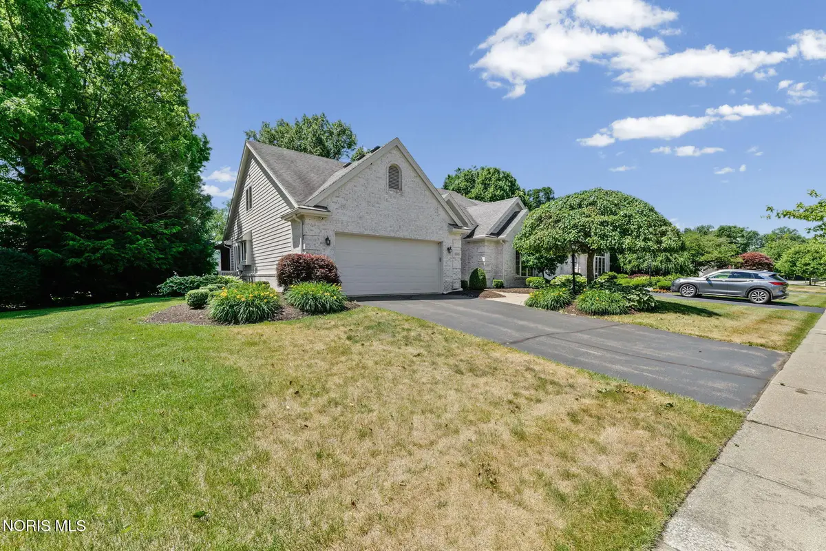 6545 Carrietowne Lane, Toledo, OH 43615 - #1