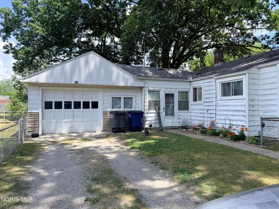 5203 Adella Street, Toledo, OH 43613 - #3