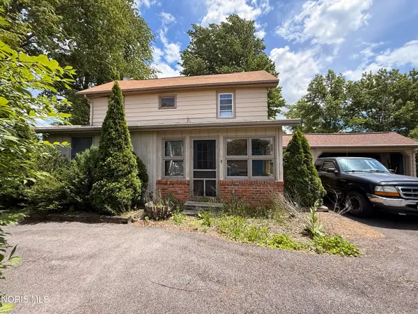 11519 Prov Neap Swan Road, Grand Rapids, OH 43522