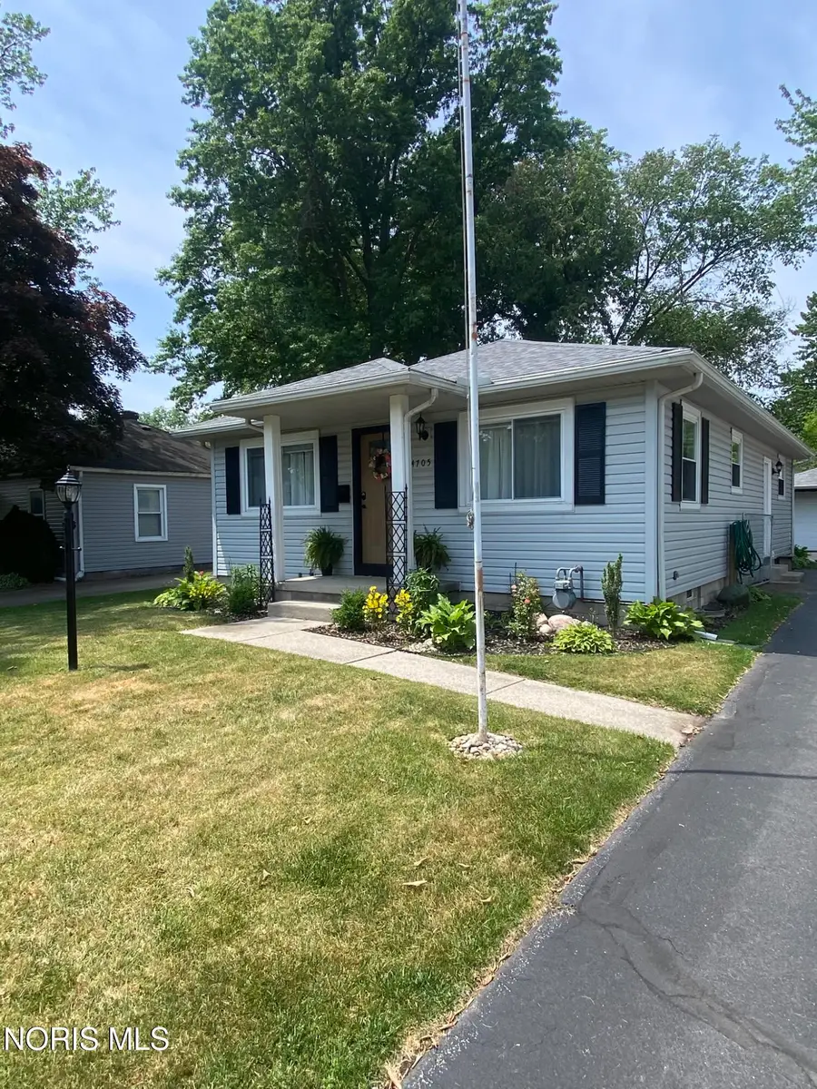 4705 Luann Avenue, Toledo, OH 43623 - #3