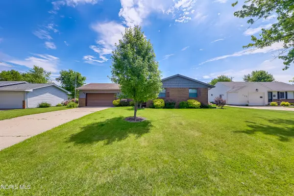 115 Bordeaux Drive, Napoleon, OH 43545