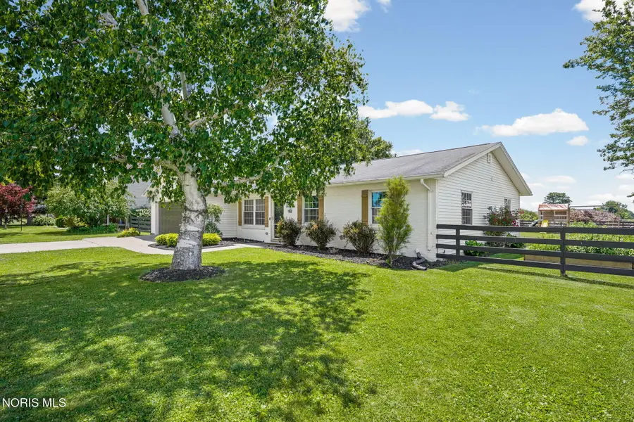 153 Thomas Drive, Fremont, OH 43420 - #3