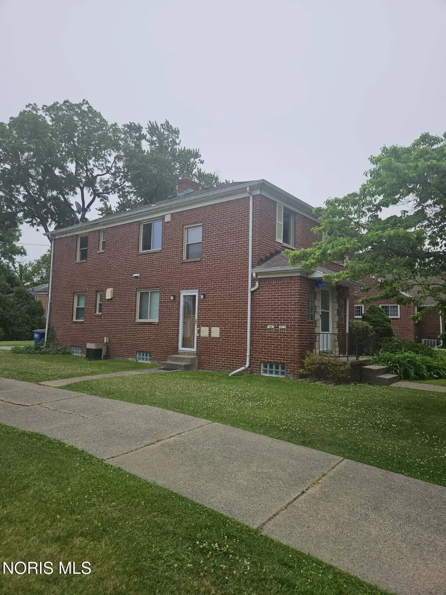 3028 Powhattan Parkway, Toledo, OH 43606 - #3