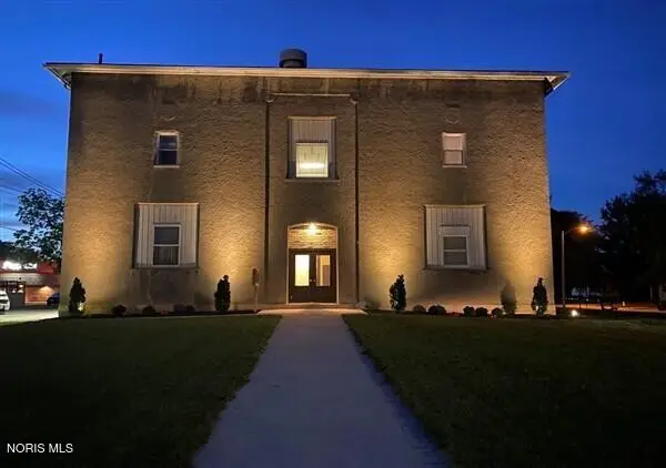 214 E W 3rd St At N Walnut Street, Ottawa, OH 45875