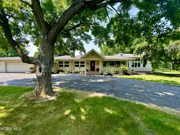 1910 S Holland Sylvania Road, Maumee, OH 43537