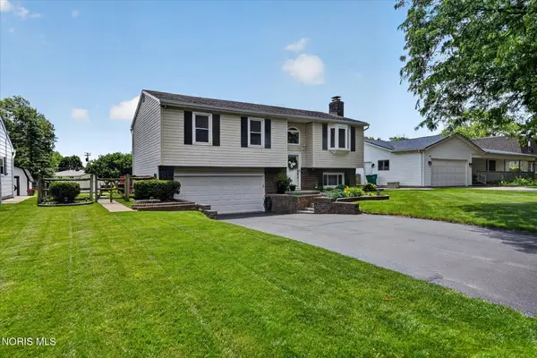 551 Indian Ridge Trail, Rossford, OH 43460