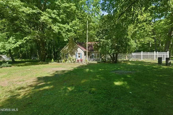 3604 Co Rd 2, Swanton, OH 43558