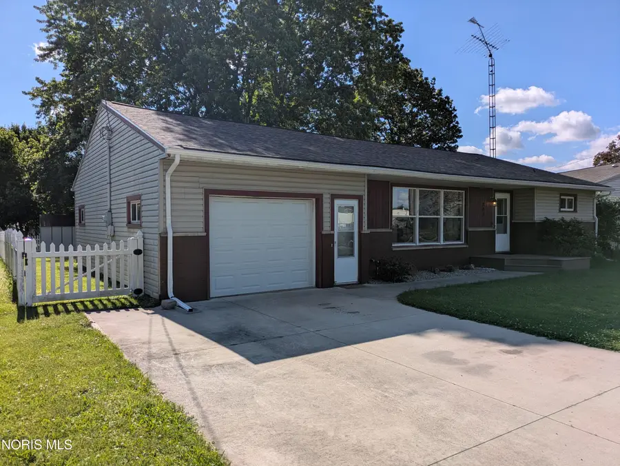 203 Swisher Avenue, West Unity, OH 43570 - #2