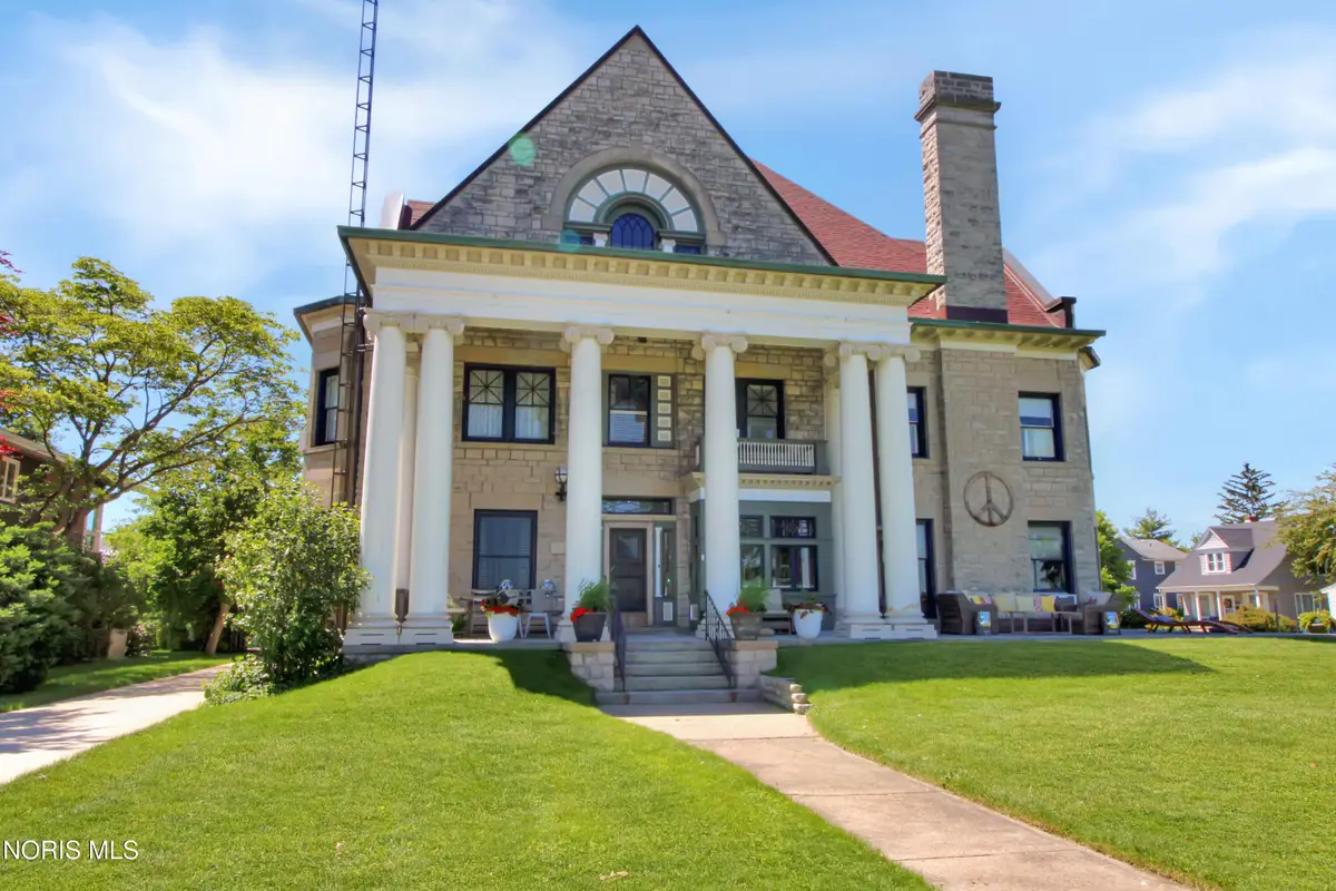 504 E Perry Street, Port Clinton, OH 43452 - #1