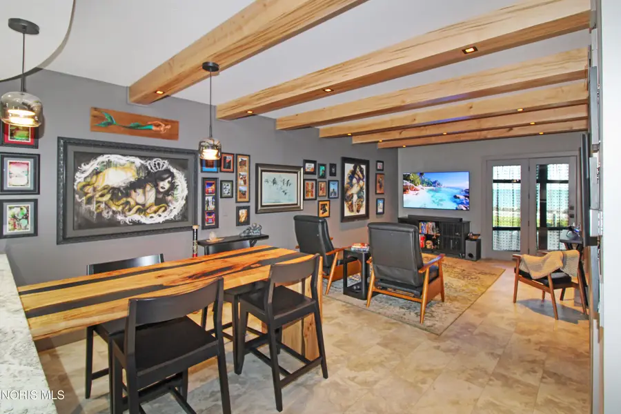711 W Lakeshore Drive #203, Port Clinton, OH 43452 - #2