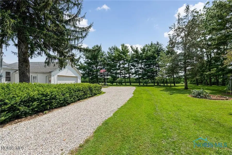 3231 Co Rd K, Swanton, OH 43558 - #3