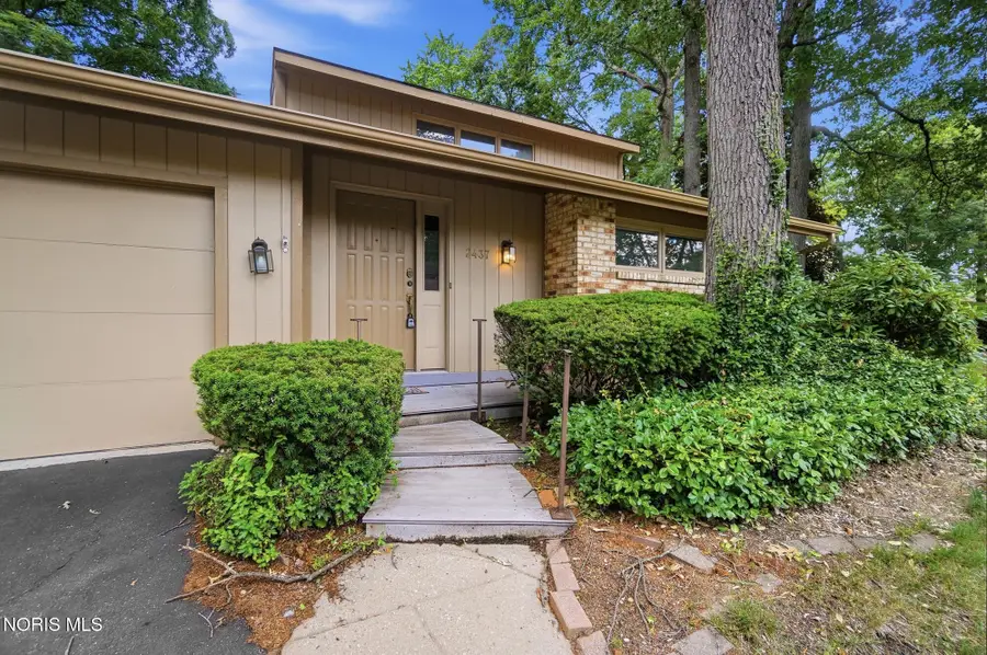 2437 Parliament Square, Toledo, OH 43617 - #3