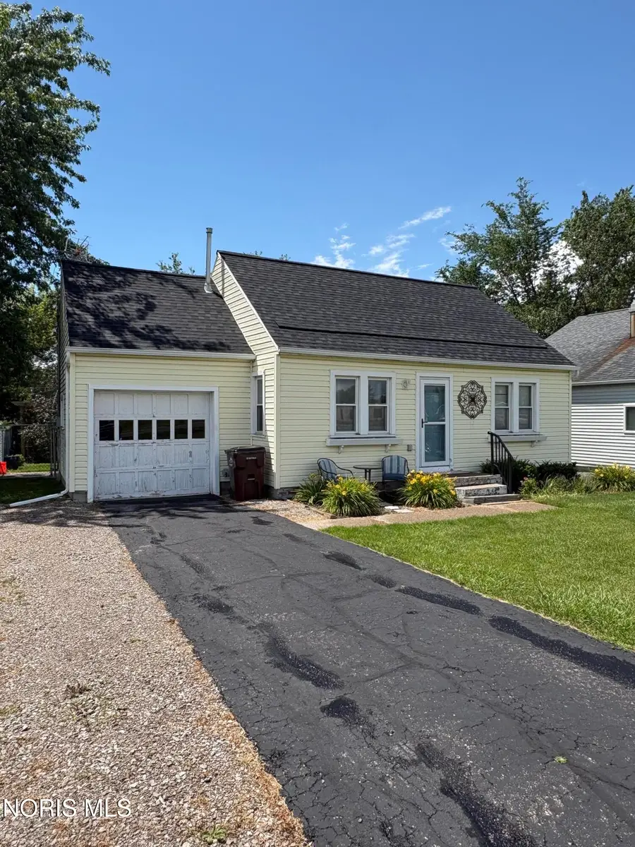124 Squires Street, Defiance, OH 43512 - #3