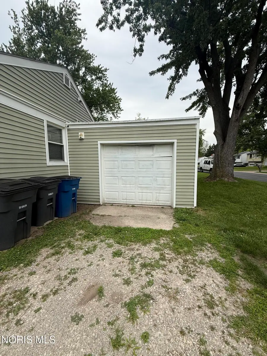 5004 South Avenue, Toledo, OH 43615 - #2