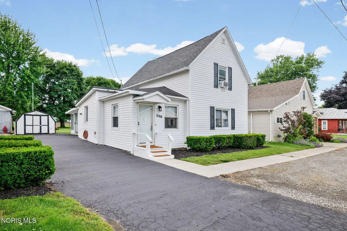 258 E Vance Street, Rawson, OH 45881 - #1