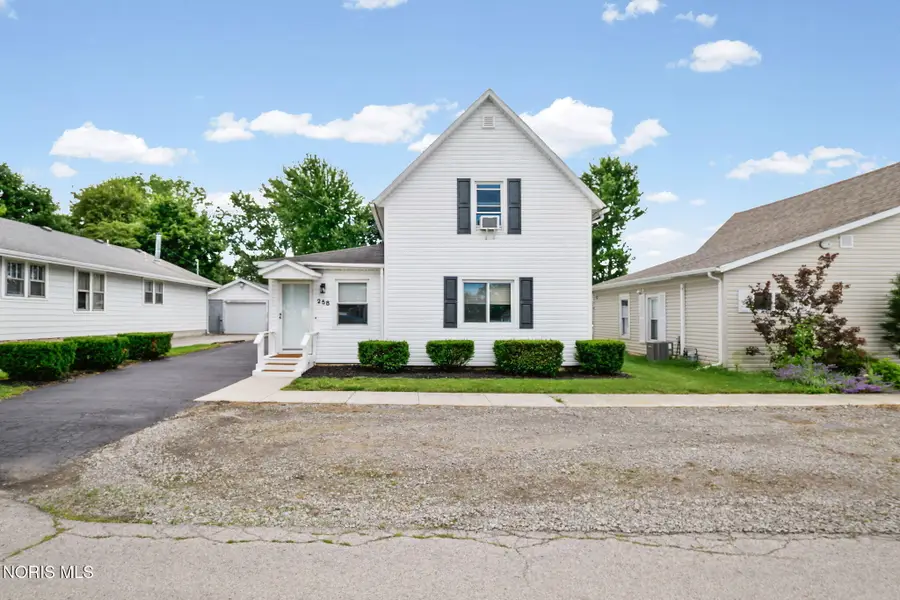 258 E Vance Street, Rawson, OH 45881 - #3