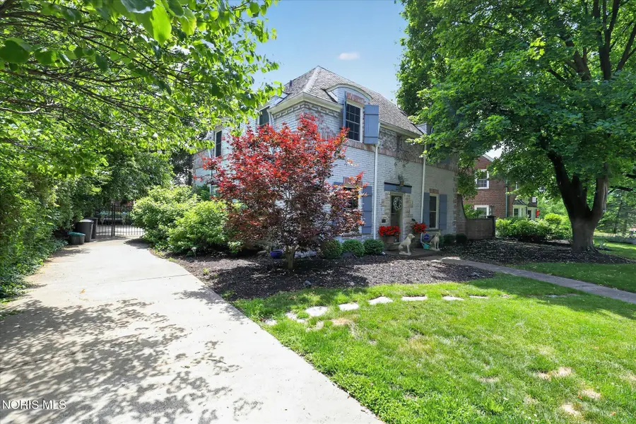 2228 Orchard Road, Ottawa Hills, OH 43606 - #3