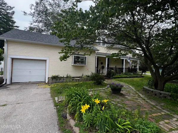 215 N Main Street, Swanton, OH 43558