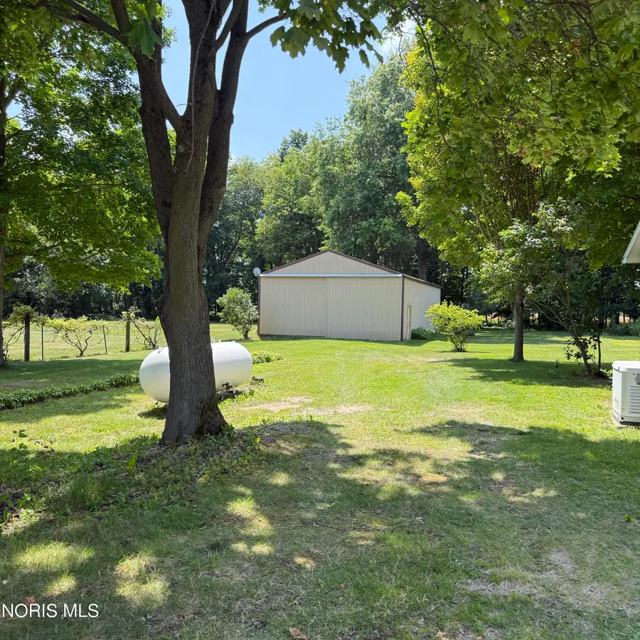 916 S Lathrop Road, Swanton, OH 43558 - #2