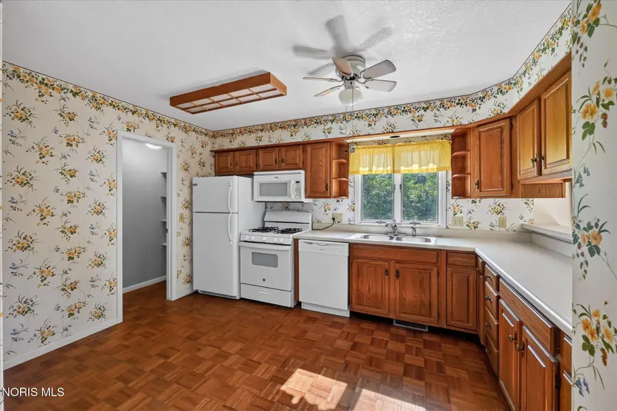 12 Gatewood Drive, Waterville, OH 43566 - #3