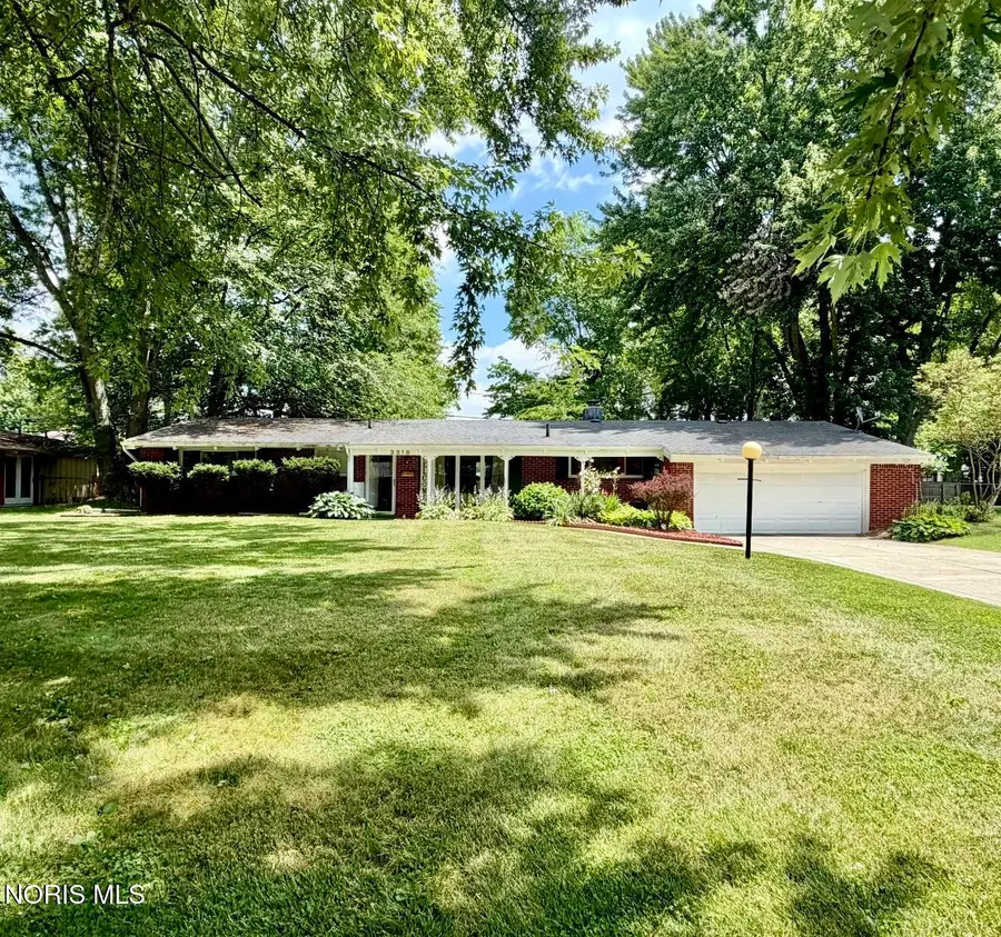 3318 E Lincolnshire Boulevard, Toledo, OH 43606 - #2
