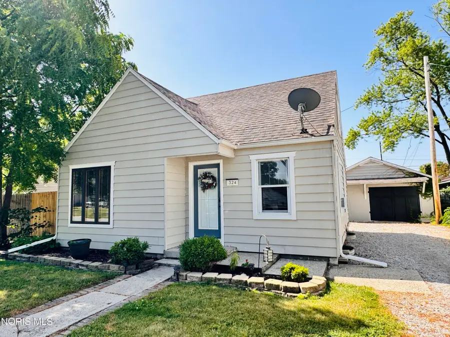 324 E Hull Street, Edgerton, OH 43517 - #2
