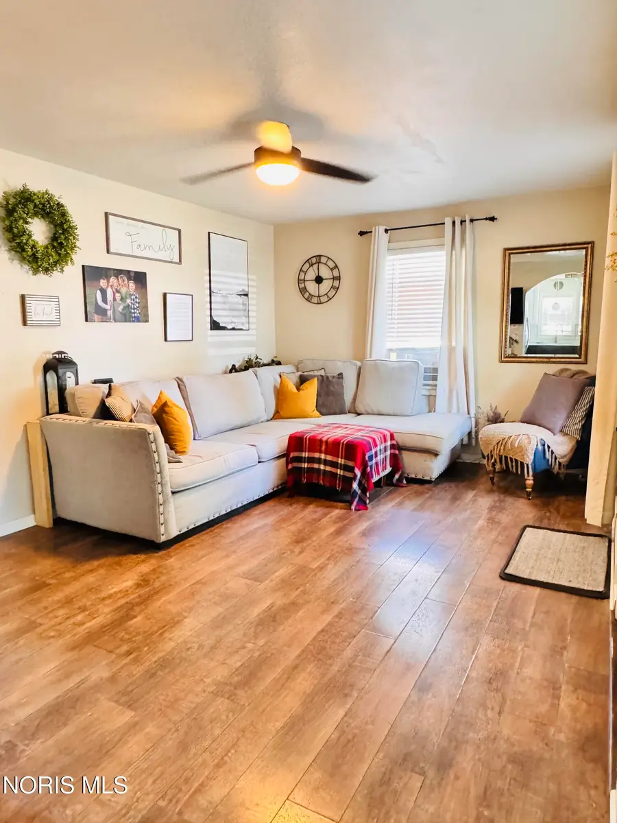 324 E Hull Street, Edgerton, OH 43517 - #3