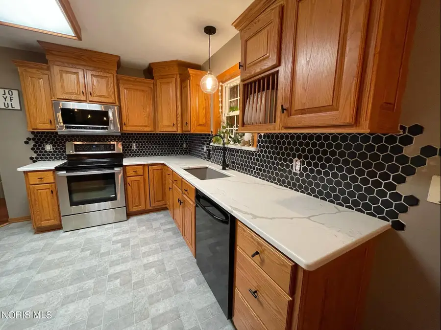 106 Genson Drive, Haskins, OH 43525 - #3