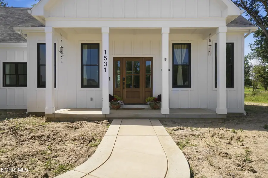 1531 Saint Andrews Drive, Bowling Green, OH 43402 - #3