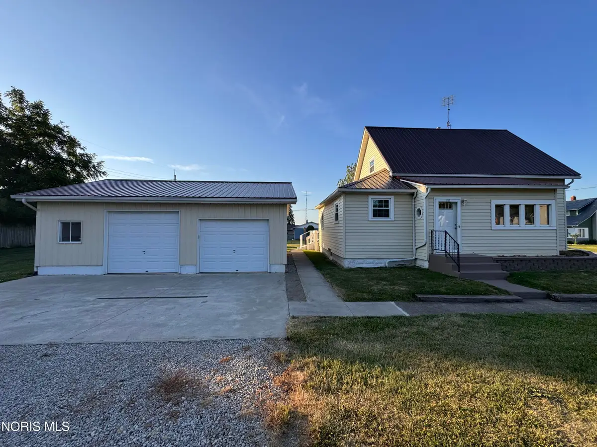 203 Pleasant Street, Edon, OH 43518 - #1