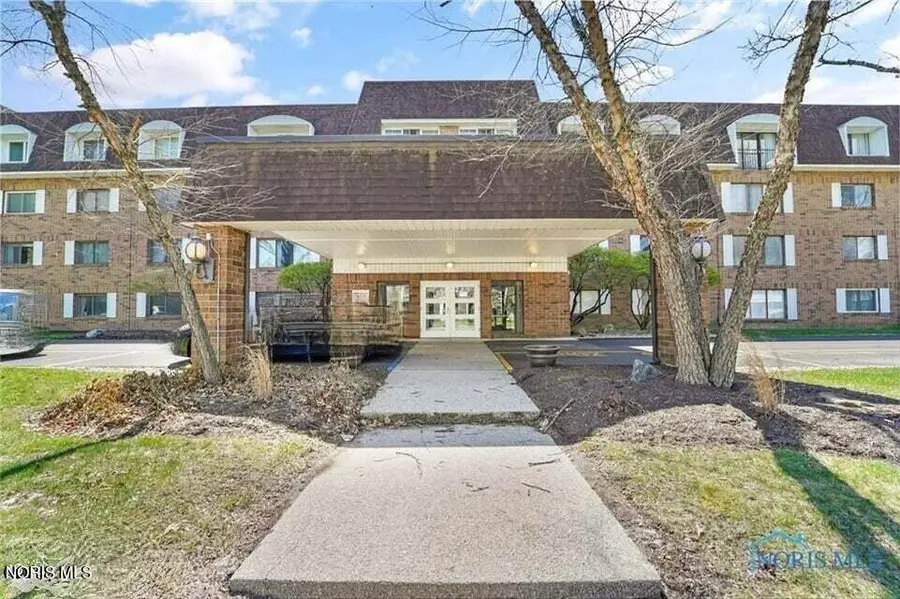 4343 W Bancroft Street #2 C, Ottawa Hills, OH 43615 - #2