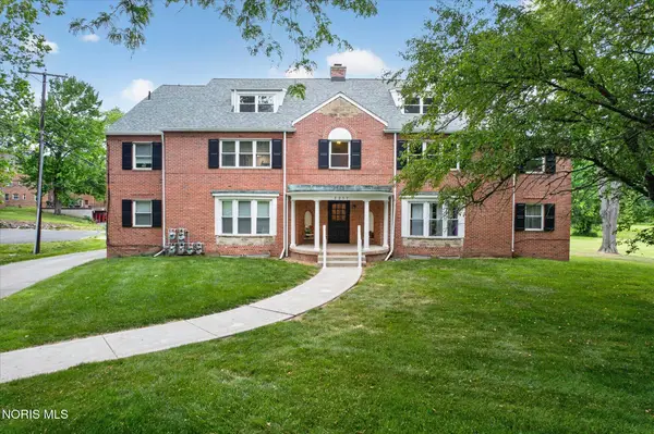 2237 Evergreen Road, Ottawa Hills, OH 43606