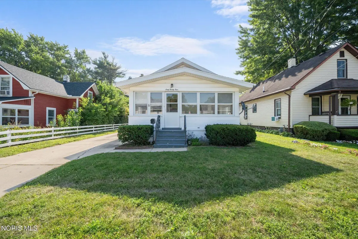 6024 Park Street, Sylvania, OH 43560 - #1