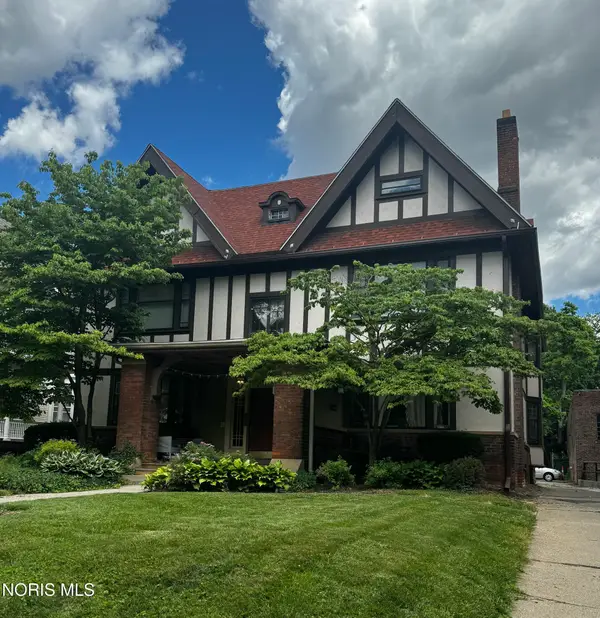 2222 Scottwood Avenue, Toledo, OH 43620