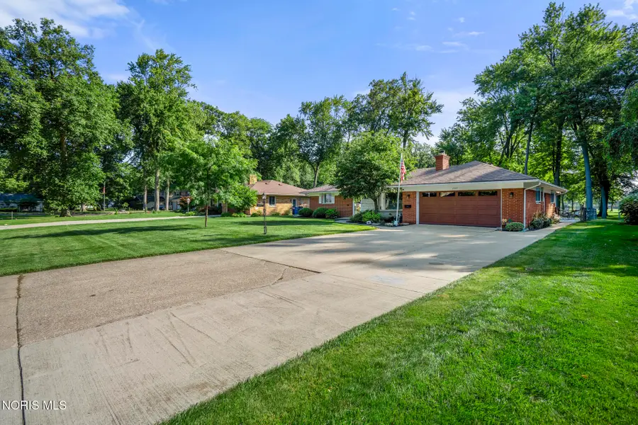 2327 Heatherwood Drive, Toledo, OH 43614 - #3