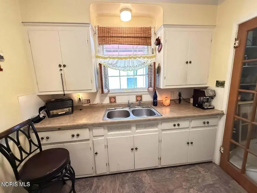 616 Bronx Drive, Toledo, OH 43609 - #3
