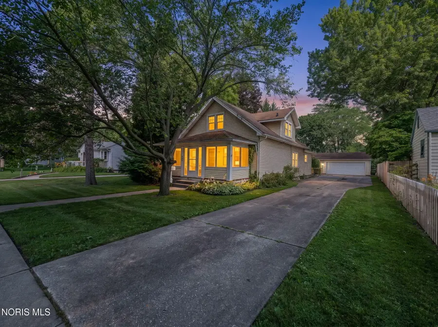 549 E 6th Street, Perrysburg, OH 43551 - #2