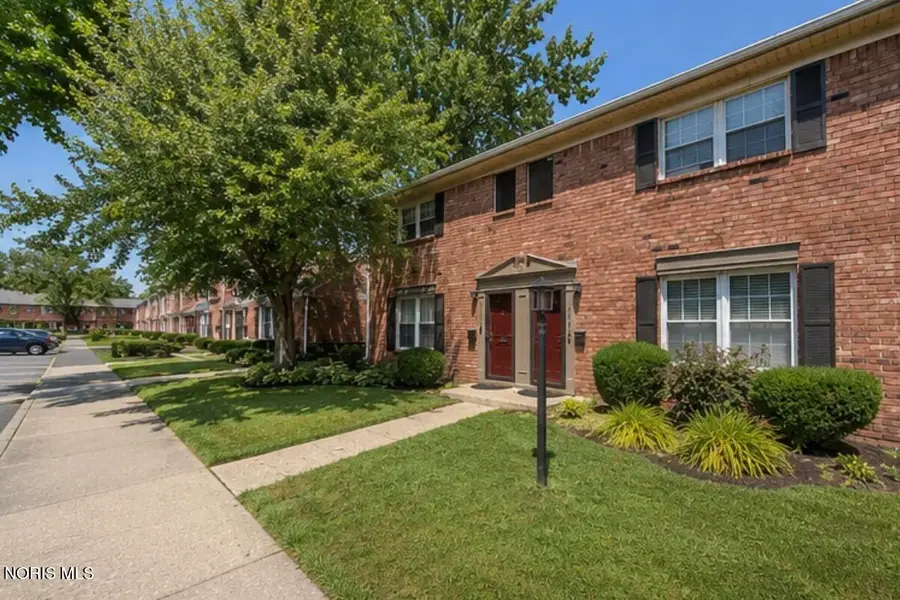 6524 Cornwall Court, Sylvania, OH 43560 - #2