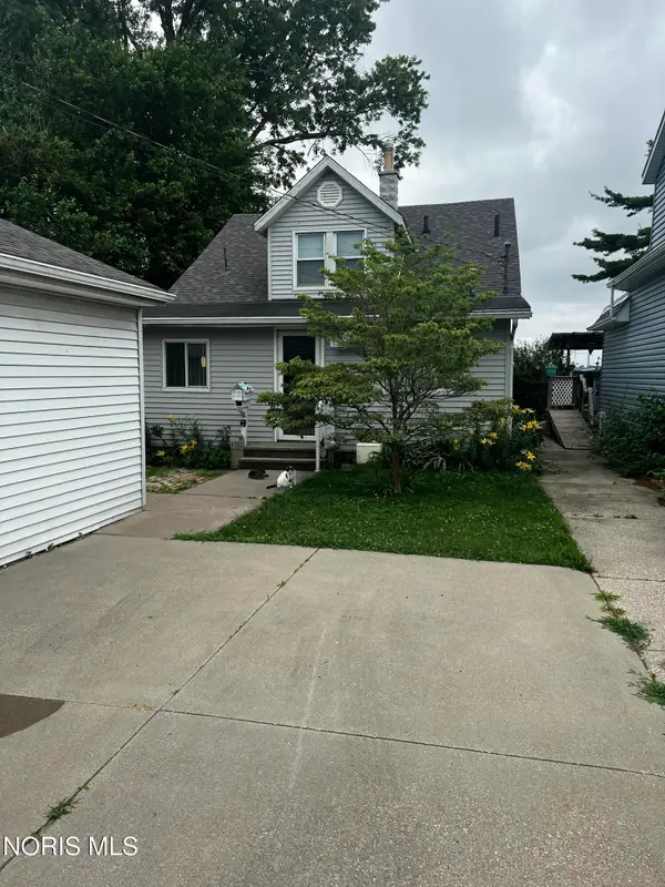 5702 Lakeside Avenue, Toledo, OH 43611