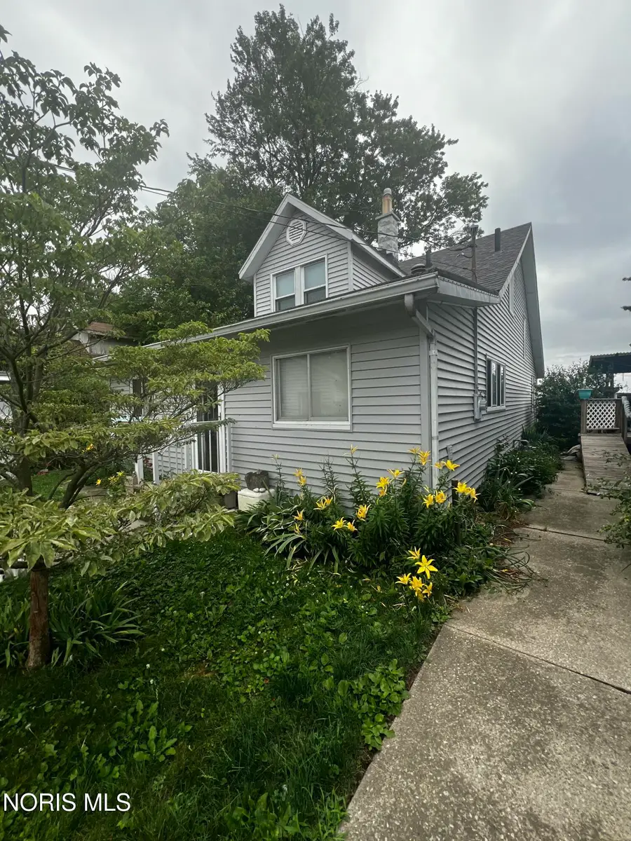 5702 Lakeside Avenue, Toledo, OH 43611 - #3
