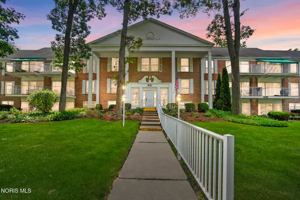5679 Monroe Street #Unit 305, Sylvania, OH 43560