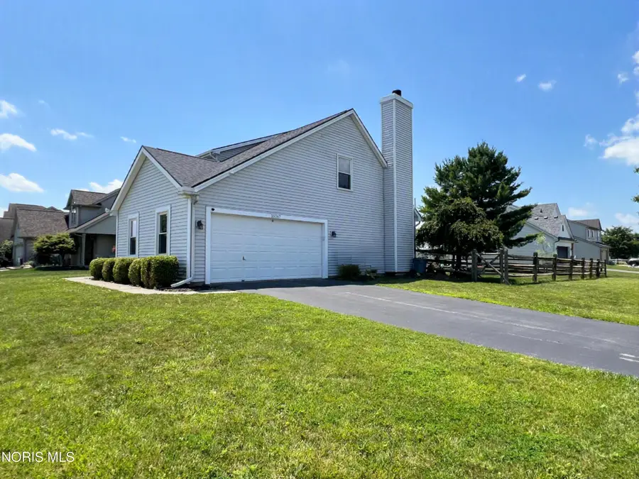 25267 Ramblehurst Drive, Perrysburg, OH 43551 - #2