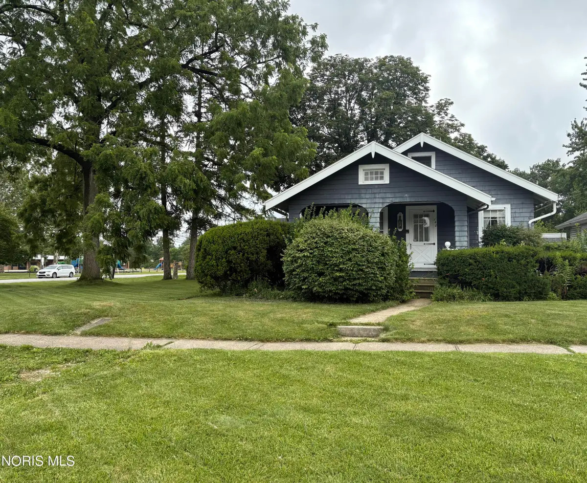 140 E 7th Street, Perrysburg, OH 43551 - #1